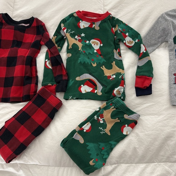 3 Pairs Christmas Holiday Pajamas PJs Size 4T - Plaid Santa Dinosaurs - Picture 3 of 4
